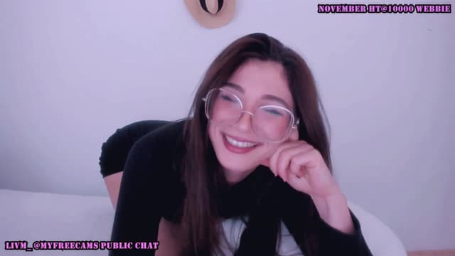 Gallery image thumbnail from LivM_'s myfreecams stream on, 11/09/2025, 09:12 image 8 of 20