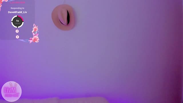 Gallery image thumbnail from LivM_'s myfreecams stream on, 01/14/2026, 08:39 image 15 of 20