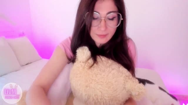 Gallery image thumbnail from LivM_'s myfreecams stream on, 01/31/2026, 10:58 image 20 of 20