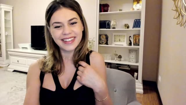 Gallery image thumbnail from Lu126's myfreecams stream on, 03/18/2023, 04:23 image 9 of 20