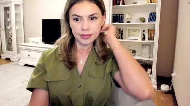 Gallery image thumbnail from Lu126's myfreecams stream on, 06/11/2023, 22:31 image 5 of 20
