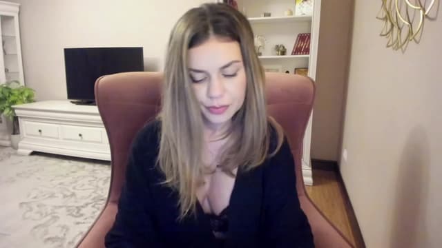Gallery image thumbnail from Lu126's myfreecams stream on, 12/06/2023, 04:39 image 9 of 20