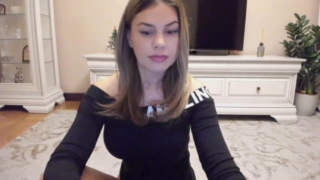 Gallery image thumbnail from Lu126's myfreecams stream on, 12/22/2023, 05:02 image 17 of 20