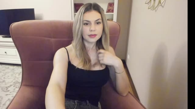 Gallery image thumbnail from Lu126's myfreecams stream on, 03/07/2024, 04:52 image 19 of 20