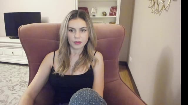 Gallery image thumbnail from Lu126's myfreecams stream on, 03/07/2024, 04:52 image 10 of 20