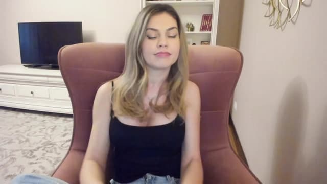 Gallery image thumbnail from Lu126's myfreecams stream on, 03/28/2024, 04:44 image 3 of 20
