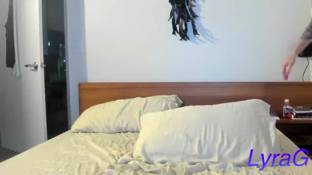 Gallery image thumbnail from LyraG's myfreecams stream on, 12/18/2022, 11:19 image 18 of 20