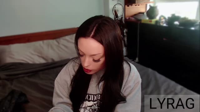 Gallery image thumbnail from LyraG's myfreecams stream on, 03/12/2025, 21:35 image 2 of 20