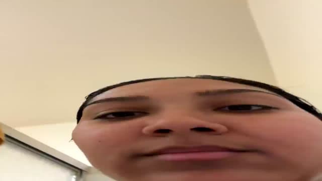 Gallery image thumbnail from MamaV's myfreecams stream on, 12/11/2024, 18:34 image 3 of 20