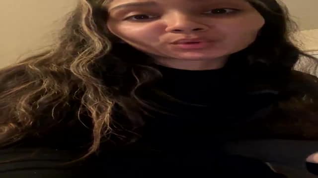 Gallery image thumbnail from MamaV's myfreecams stream on, 05/05/2025, 07:14 image 10 of 20