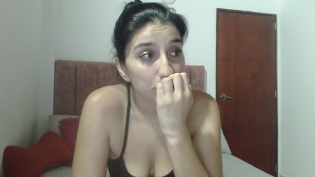 Gallery image thumbnail from Mao02's myfreecams stream on, 04/29/2024, 08:18 image 15 of 20