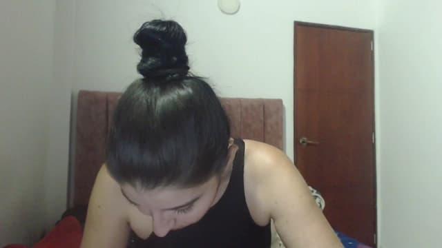 Gallery image thumbnail from Mao02's myfreecams stream on, 10/21/2024, 05:34 image 6 of 20