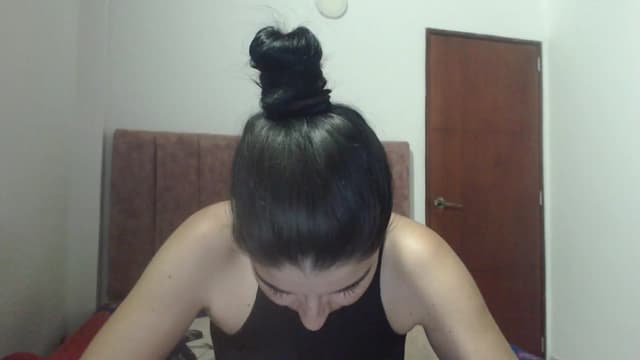 Gallery image thumbnail from Mao02's myfreecams stream on, 10/21/2024, 05:34 image 11 of 20