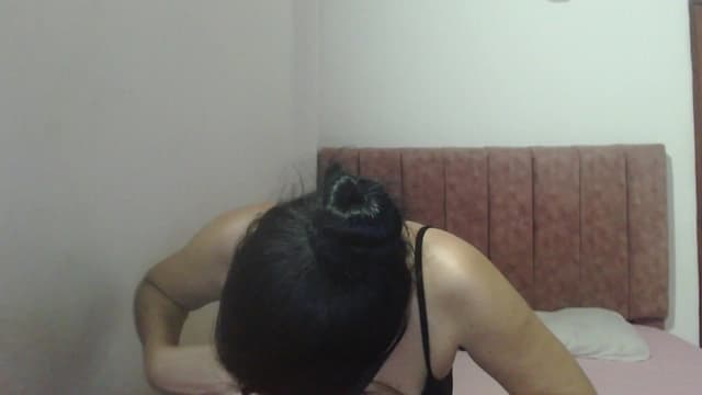 Gallery image thumbnail from Mao02's myfreecams stream on, 12/31/2024, 04:02 image 19 of 20