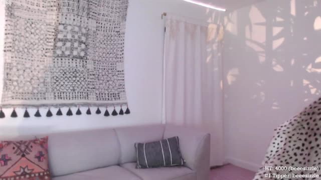 Gallery image thumbnail from Marie's myfreecams stream on, 11/22/2022, 03:47 image 12 of 20