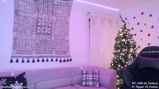 Gallery image thumbnail from Marie's myfreecams stream on, 12/21/2022, 03:37 image 15 of 20