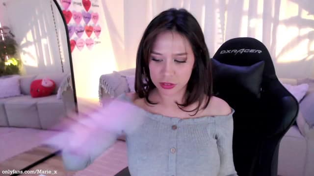 Gallery image thumbnail from Marie's myfreecams stream on, 02/03/2023, 24:39 image 12 of 20