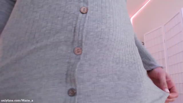 Gallery image thumbnail from Marie's myfreecams stream on, 02/03/2023, 24:39 image 10 of 20