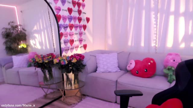 Gallery image thumbnail from Marie's myfreecams stream on, 02/14/2023, 05:51 image 13 of 20