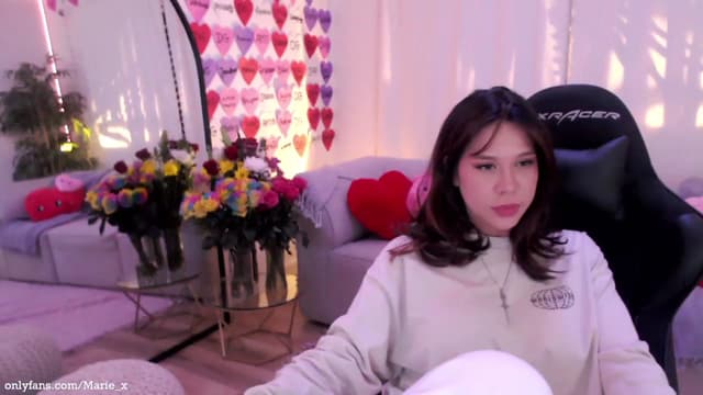 Gallery image thumbnail from Marie's myfreecams stream on, 02/18/2023, 04:01 image 17 of 20