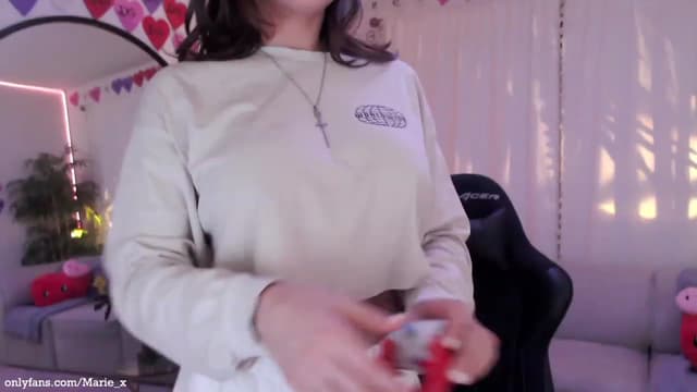 Gallery image thumbnail from Marie's myfreecams stream on, 02/18/2023, 04:01 image 12 of 20