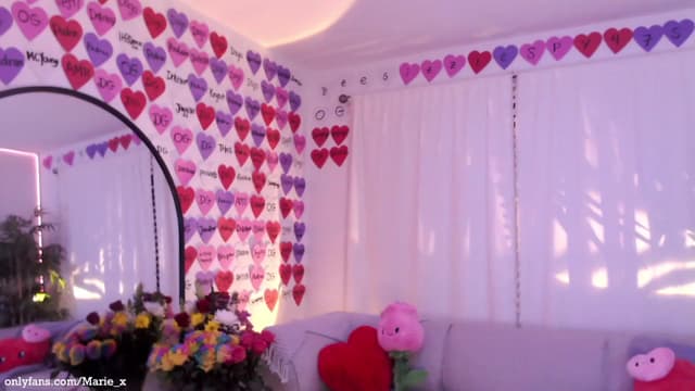 Gallery image thumbnail from Marie's myfreecams stream on, 02/18/2023, 07:50 image 18 of 20