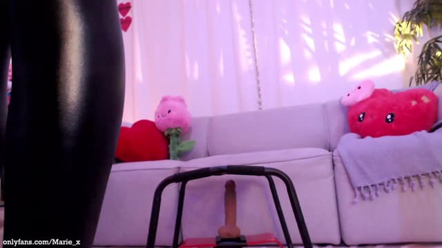 Gallery image thumbnail from Marie's myfreecams stream on, 02/18/2023, 07:50 image 20 of 20
