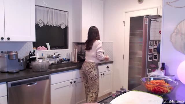Gallery image thumbnail from Marie's myfreecams stream on, 04/06/2023, 06:19 image 7 of 20