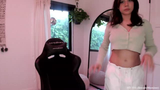 Gallery image thumbnail from Marie's myfreecams stream on, 04/07/2023, 02:49 image 4 of 20