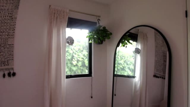 Gallery image thumbnail from Marie's myfreecams stream on, 04/08/2023, 01:52 image 16 of 20