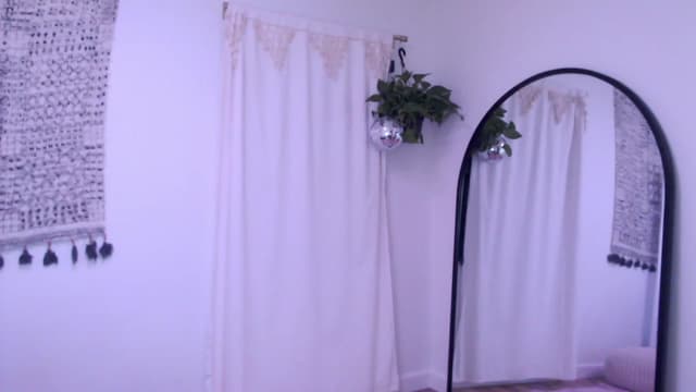 Gallery image thumbnail from Marie's myfreecams stream on, 04/12/2023, 06:38 image 11 of 20