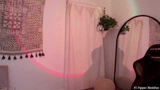 Gallery image thumbnail from Marie's myfreecams stream on, 04/20/2023, 04:11 image 12 of 20