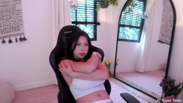 Gallery image thumbnail from Marie's myfreecams stream on, 05/06/2023, 04:17 image 5 of 20