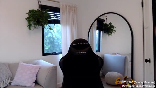 Gallery image thumbnail from Marie's myfreecams stream on, 08/11/2023, 02:40 image 19 of 20