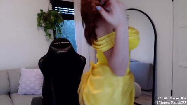Gallery image thumbnail from Marie's myfreecams stream on, 10/24/2023, 02:17 image 3 of 20