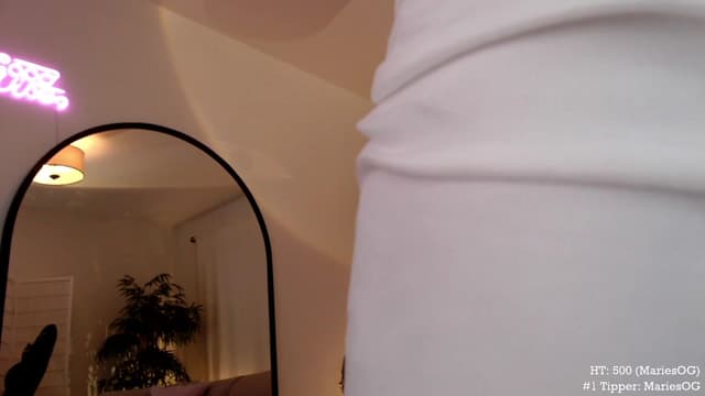 Gallery image thumbnail from Marie's myfreecams stream on, 10/27/2023, 03:31 image 6 of 20