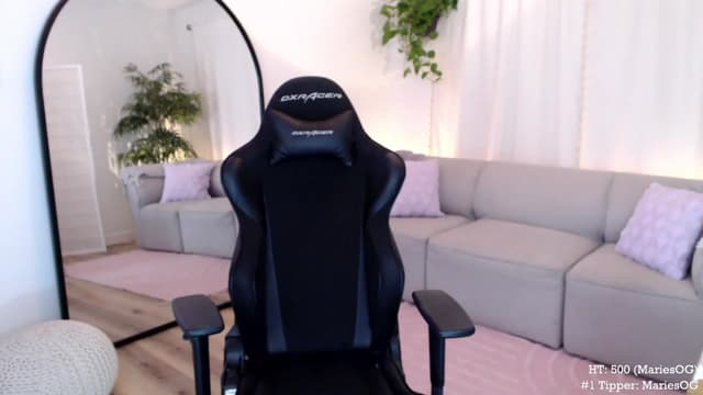 Gallery image thumbnail from Marie's myfreecams stream on, 10/27/2023, 03:31 image 9 of 20