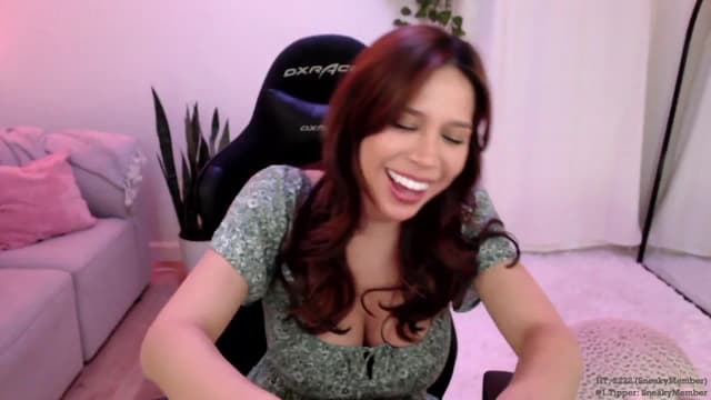Gallery image thumbnail from Marie's myfreecams stream on, 03/16/2024, 02:51 image 13 of 20