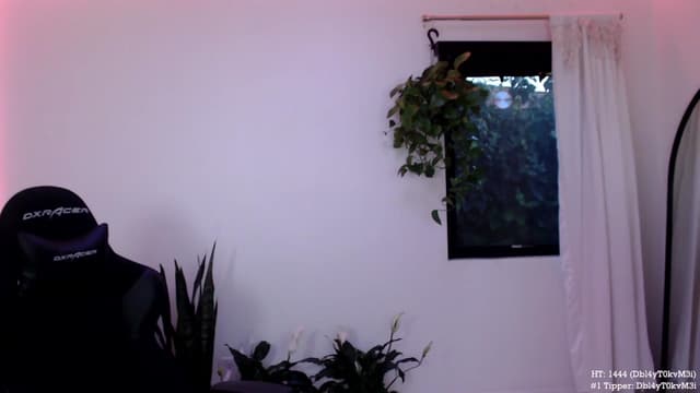 Gallery image thumbnail from Marie's myfreecams stream on, 03/28/2024, 02:20 image 16 of 20