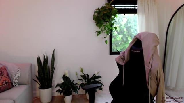 Gallery image thumbnail from Marie's myfreecams stream on, 04/09/2024, 02:05 image 5 of 20