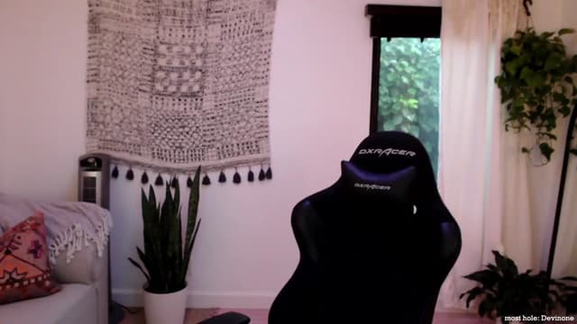 Gallery image thumbnail from Marie's myfreecams stream on, 06/05/2024, 04:12 image 7 of 20