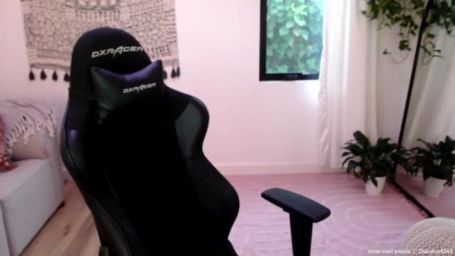 Gallery image thumbnail from Marie's myfreecams stream on, 06/15/2024, 03:37 image 8 of 20