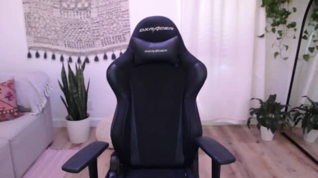Gallery image thumbnail from Marie's myfreecams stream on, 07/01/2024, 23:17 image 1 of 20