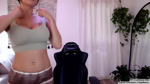 Gallery image thumbnail from Marie's myfreecams stream on, 07/17/2024, 19:30 image 16 of 20