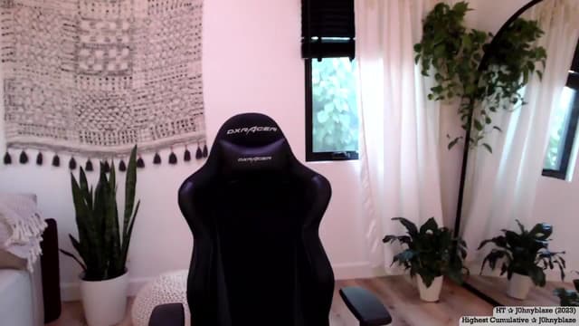 Gallery image thumbnail from Marie's myfreecams stream on, 07/31/2024, 01:11 image 18 of 20
