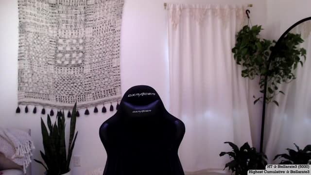Gallery image thumbnail from Marie's myfreecams stream on, 08/01/2024, 24:02 image 14 of 20
