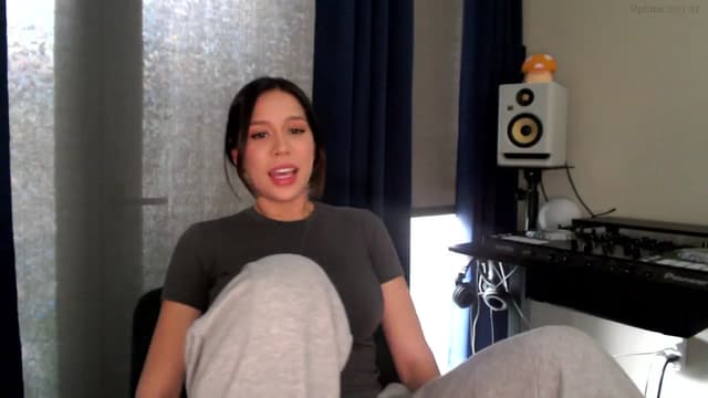 Gallery image thumbnail from Marie's myfreecams stream on, 03/12/2025, 24:02 image 11 of 20
