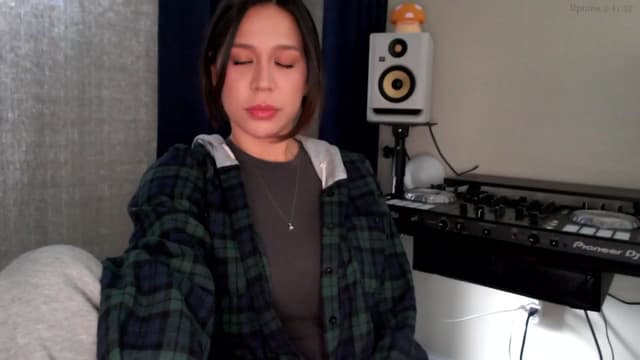 Gallery image thumbnail from Marie's myfreecams stream on, 03/12/2025, 24:02 image 12 of 20