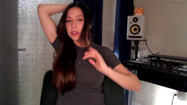 Gallery image thumbnail from Marie's myfreecams stream on, 03/12/2025, 24:02 image 4 of 20