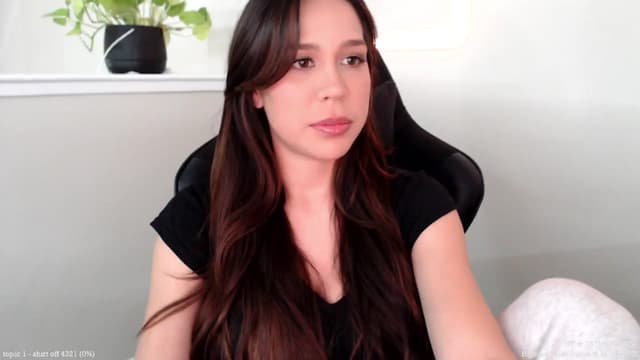 Gallery image thumbnail from Marie's myfreecams stream on, 04/02/2025, 21:47 image 4 of 20